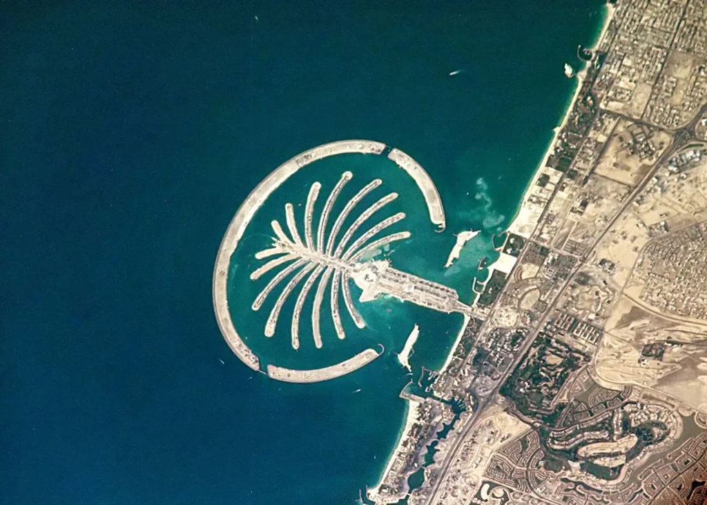 Palm-Jumeirah-Dubai-United-Arab-Emirates-International-2005-1024×732